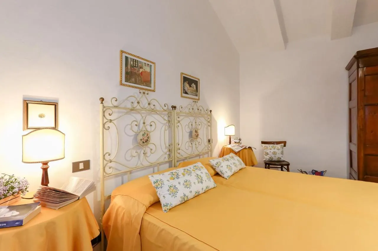 Il Pino Di Spazzavento Cetona 0*,  Italy