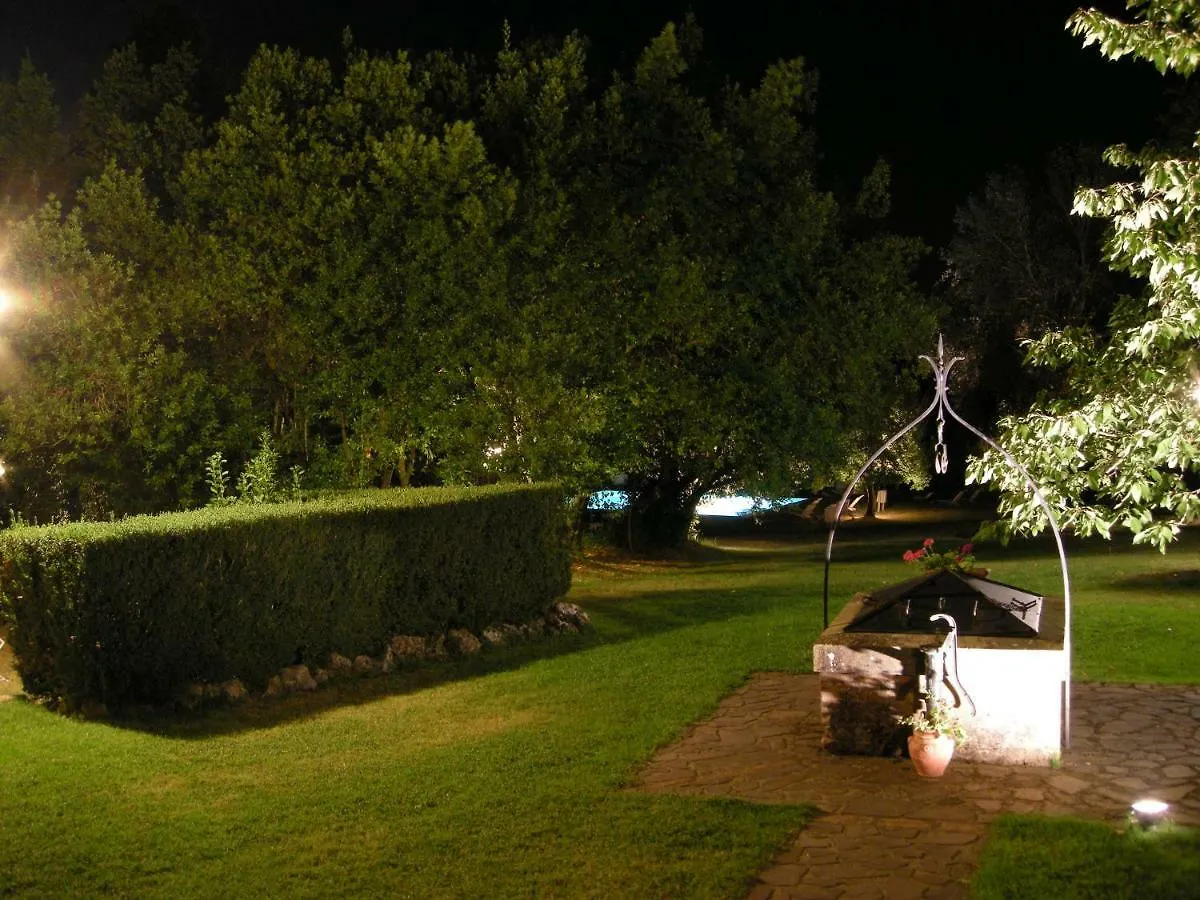 Il Pino Di Spazzavento Cetona Italy